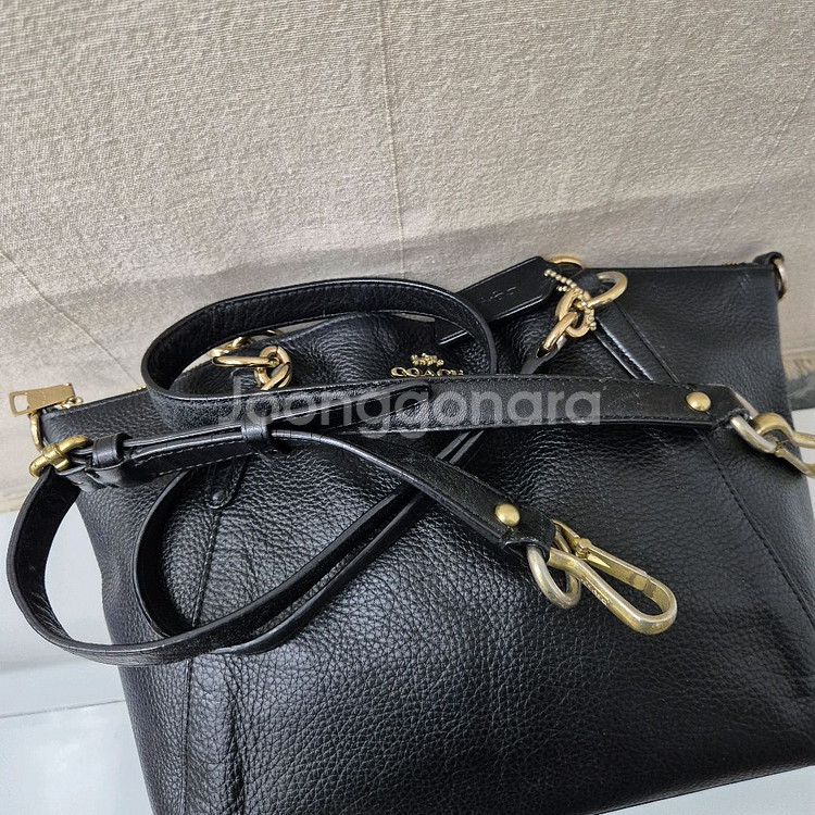 코치 가죽토트백--6