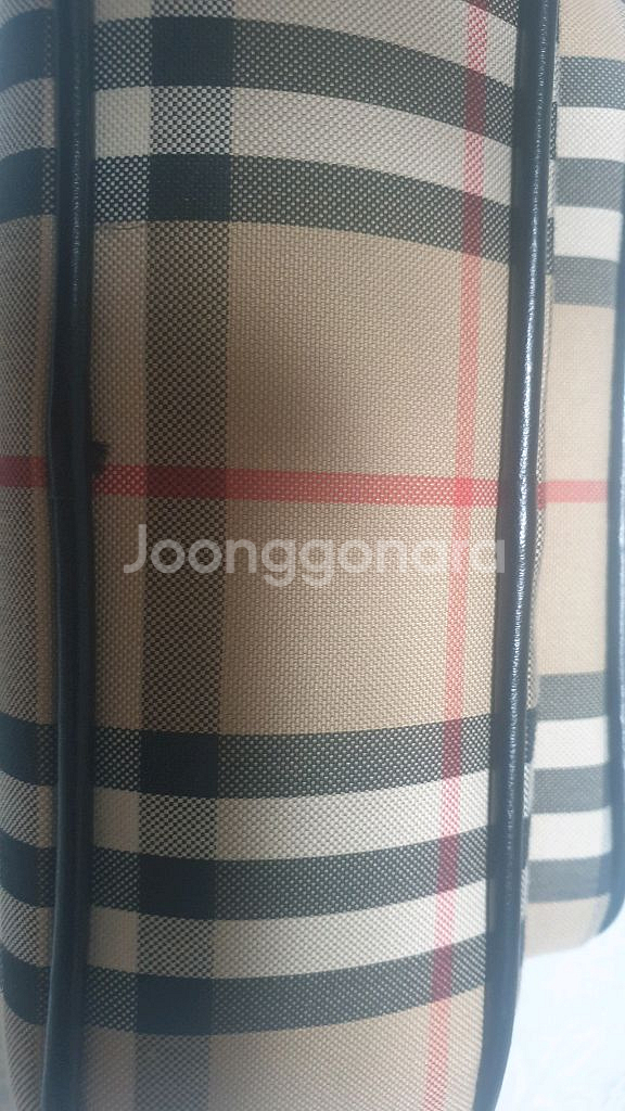 버버리 크로스백--6