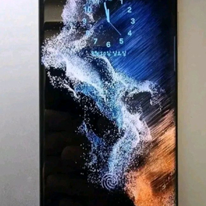 갤럭시 S22 울트라 화이트 512GB 자급제폰입니다.