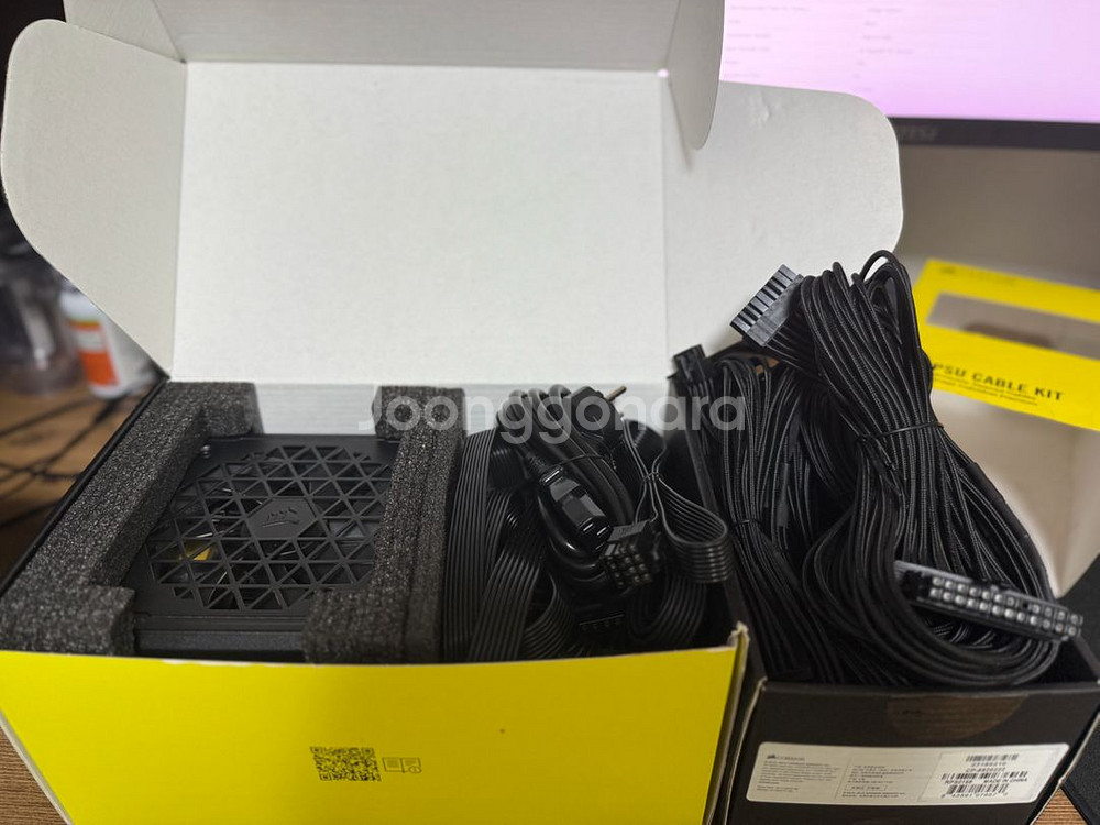 Corsair RM1000e 파워+커세어 프로슬리빙 킷--1