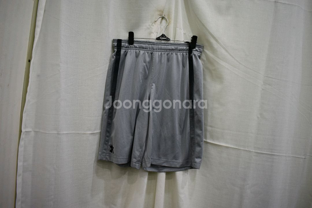 언더아머 반바지<<M>>--0
