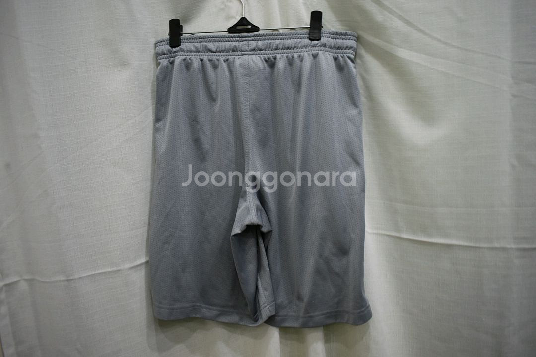 언더아머 반바지<<M>>--1