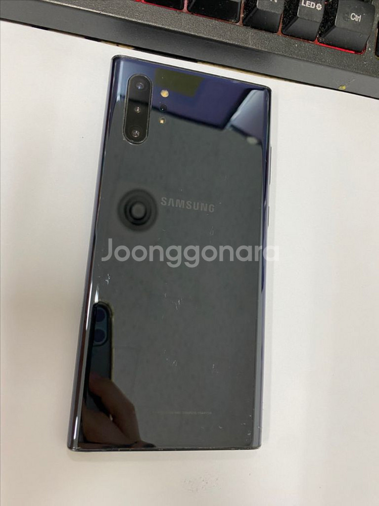 갤럭시노트10플러스 블랙 외괸깔끔 256G멍폰 기능정상--0