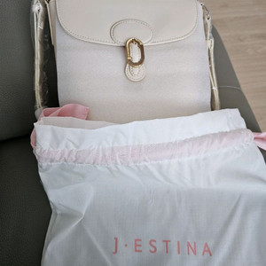 J.ESTINA 토트백(새상품)