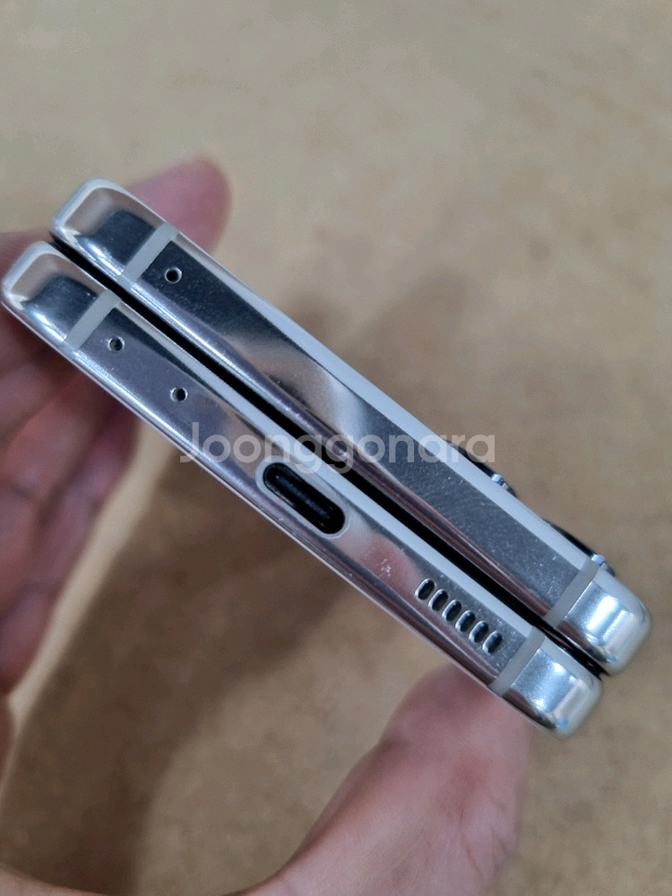 갤럭시Z플립5 크림 256GB 중고폰 LG공기계 최저가--3