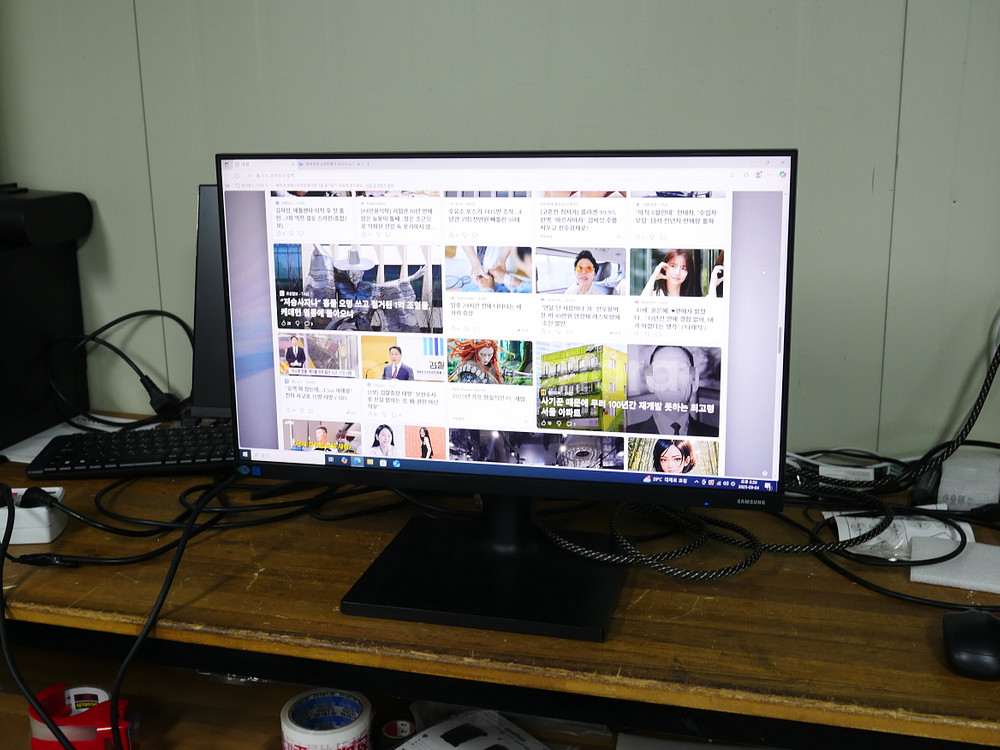 삼성 24인치 LED 피벗 모니터 F24T450FQK--5