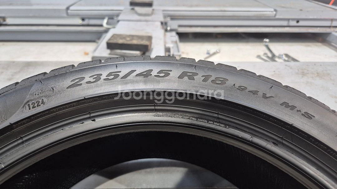 중고 타이어 235 45 18 피렐리 피제로 올시즌--3