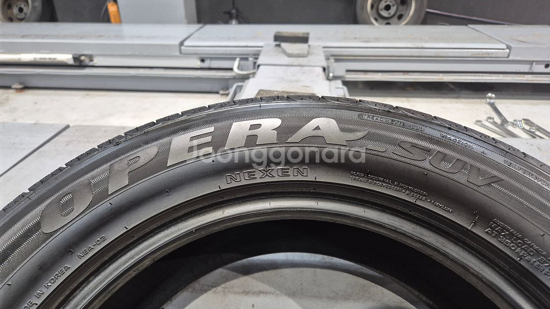 중고 타이어 235 60 18 넥센 타이어 오페라SUV--1