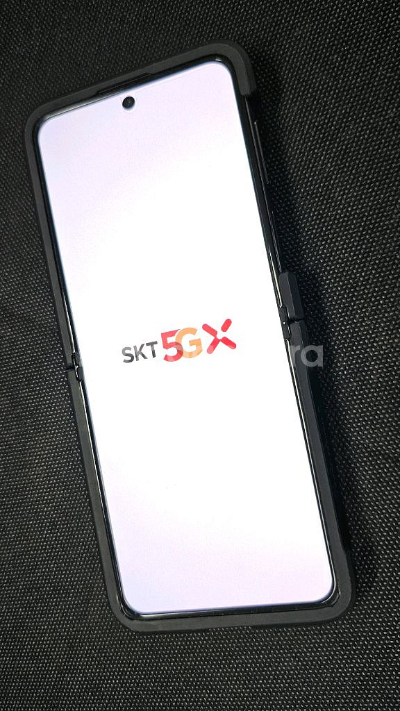 삼성 갤럭시 Z 플립 4 512GB 제트블랙--6