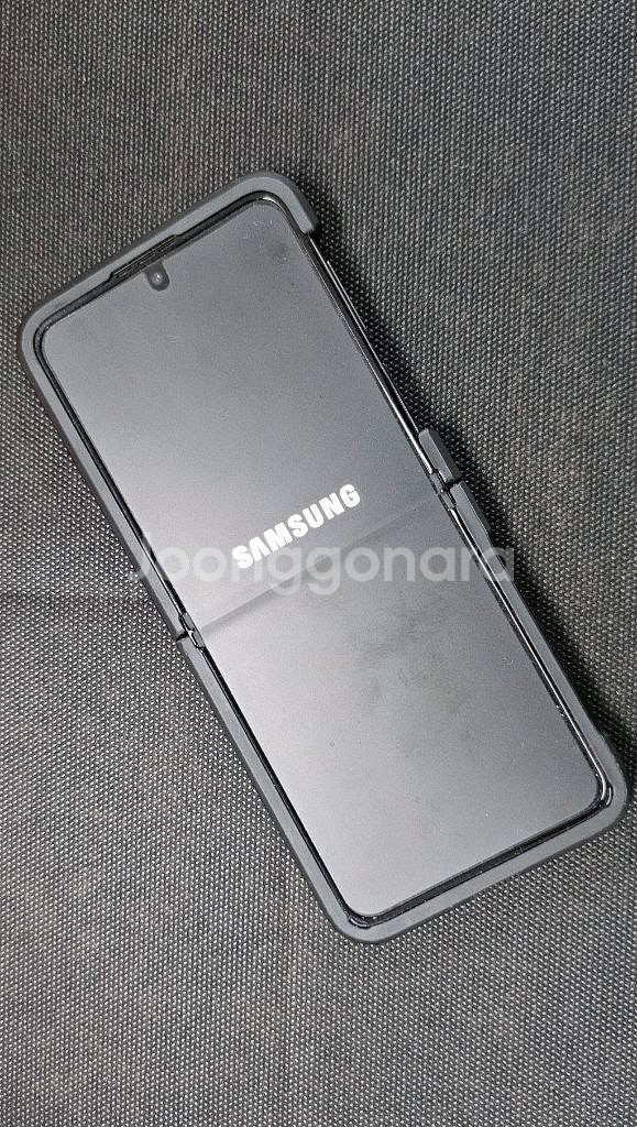 삼성 갤럭시 Z 플립 4 512GB 제트블랙--1