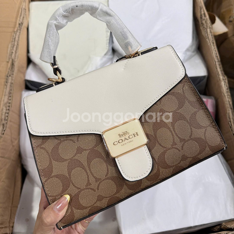 코치 페퍼 새첼 시그니처 숄더백 화이트 C1325--8