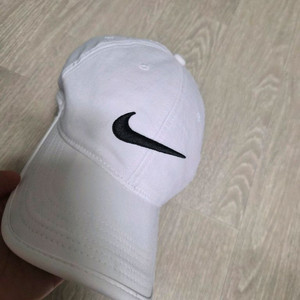 나이키 골프 메쉬 흰색 모자