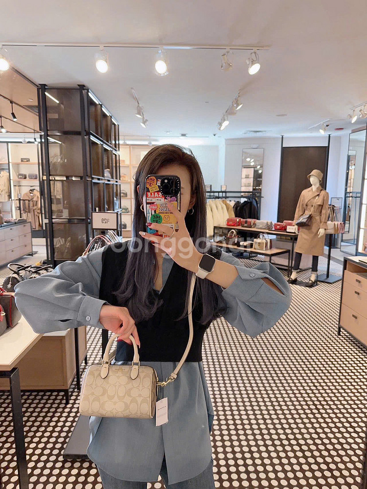 코치 미니 로완 사첼인 블록 시그니쳐 캔버스 크로스바디--8