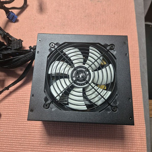 아이구주 파워서플라이 700W 저소음 작동잘됩니다
