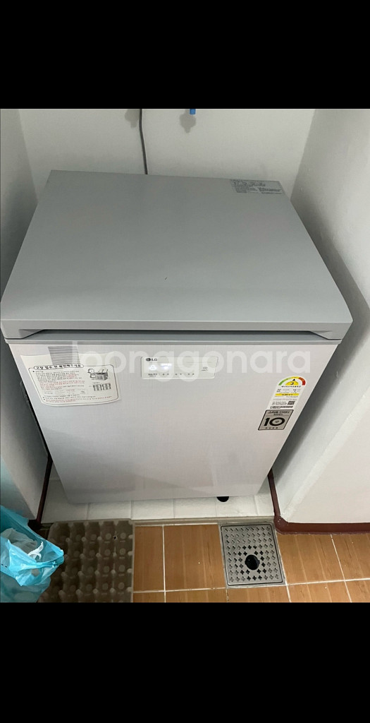 LG 디오스 김치냉장고 128L K132LW123--1