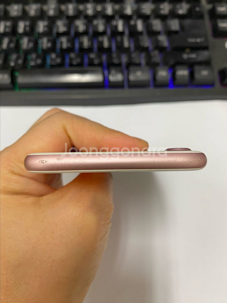 아이폰7 로즈골드 액정SS급 128GB 배터리100%--3