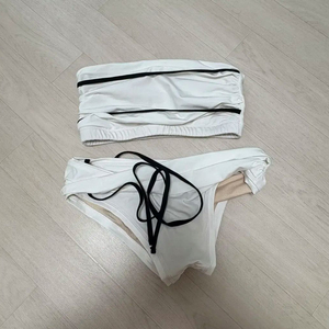 아난캐 이브 스트랩 화이트 팔아요.
