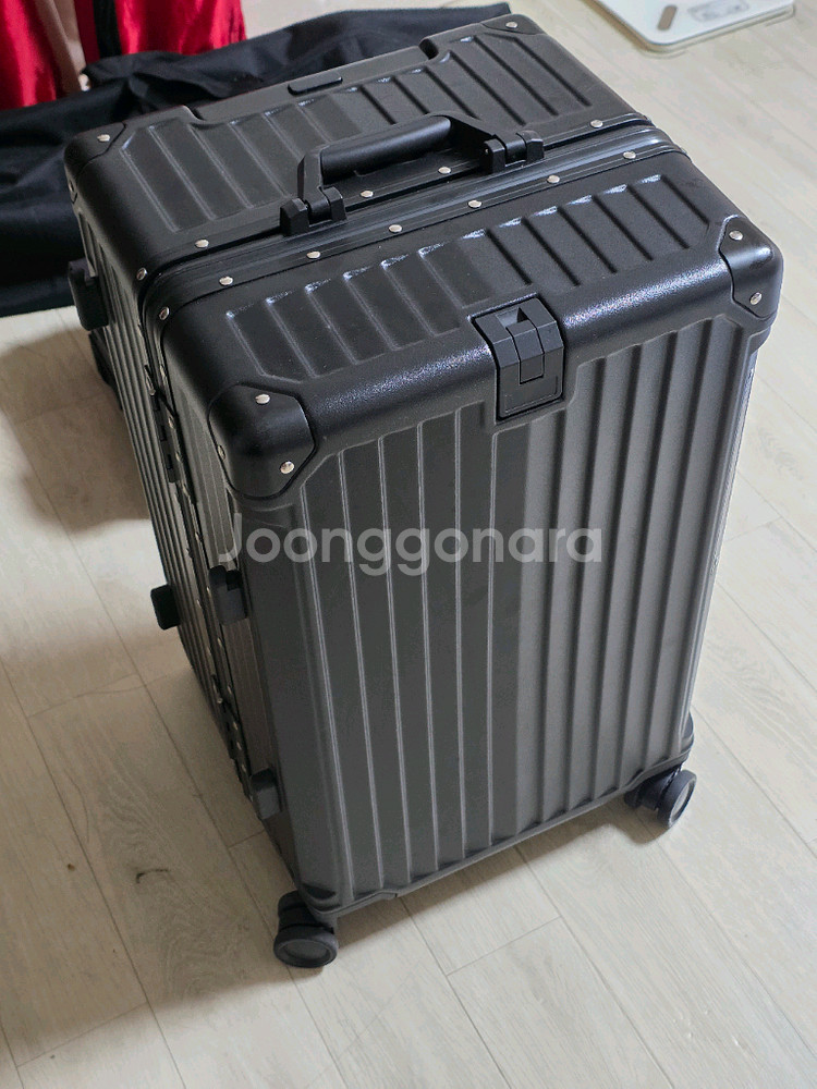 [1회 사용]우위제 캐리어 26인치 카본블랙--0