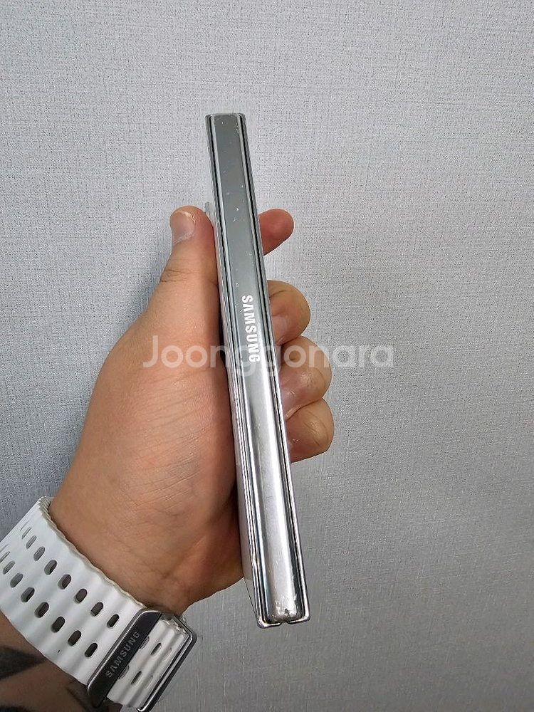 갤럭시z폴드5 512G(화면멍)(기능이상무)(서브파손)--6