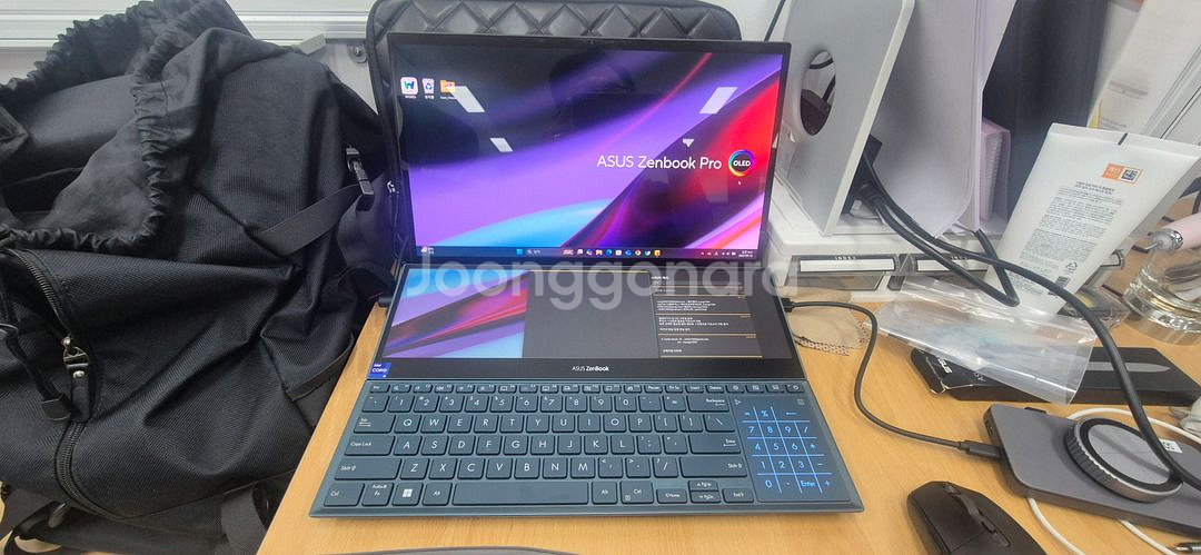 ASUS Zenbook Pro Duo UX582Z--1