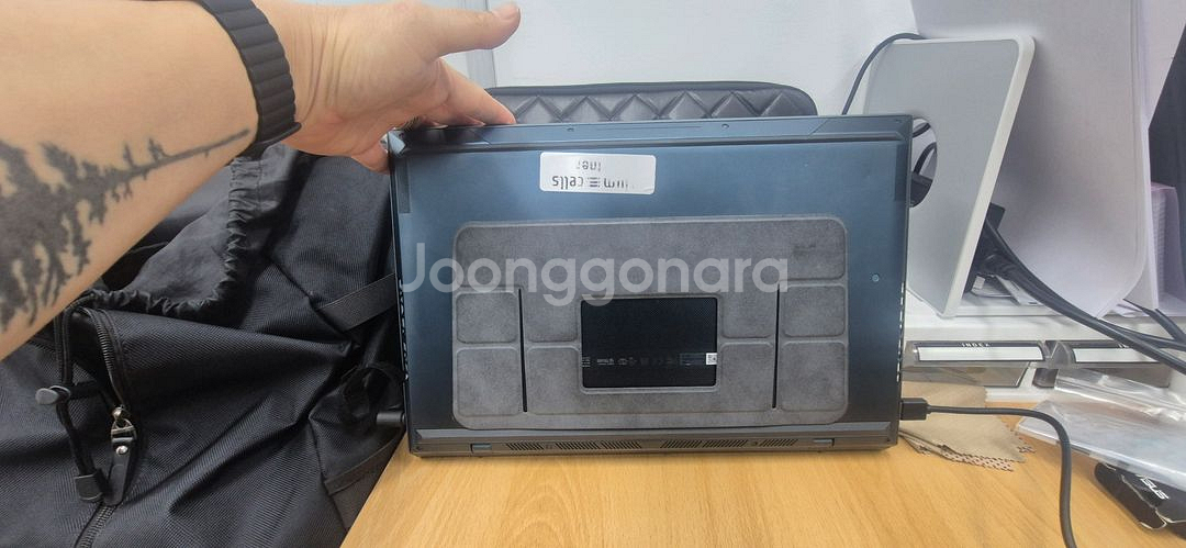 ASUS Zenbook Pro Duo UX582Z--4