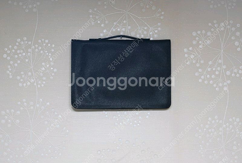 질스튜어트뉴욕 소가죽 클러치백--1