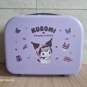 새상품 쿠로미 캐리어 파우치