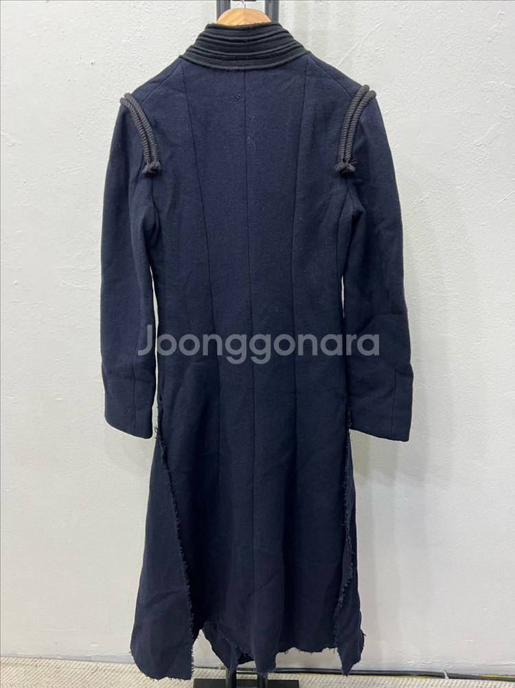 정품) LANVIN 랑방 넥 라인 로프 장식 코트 76--4