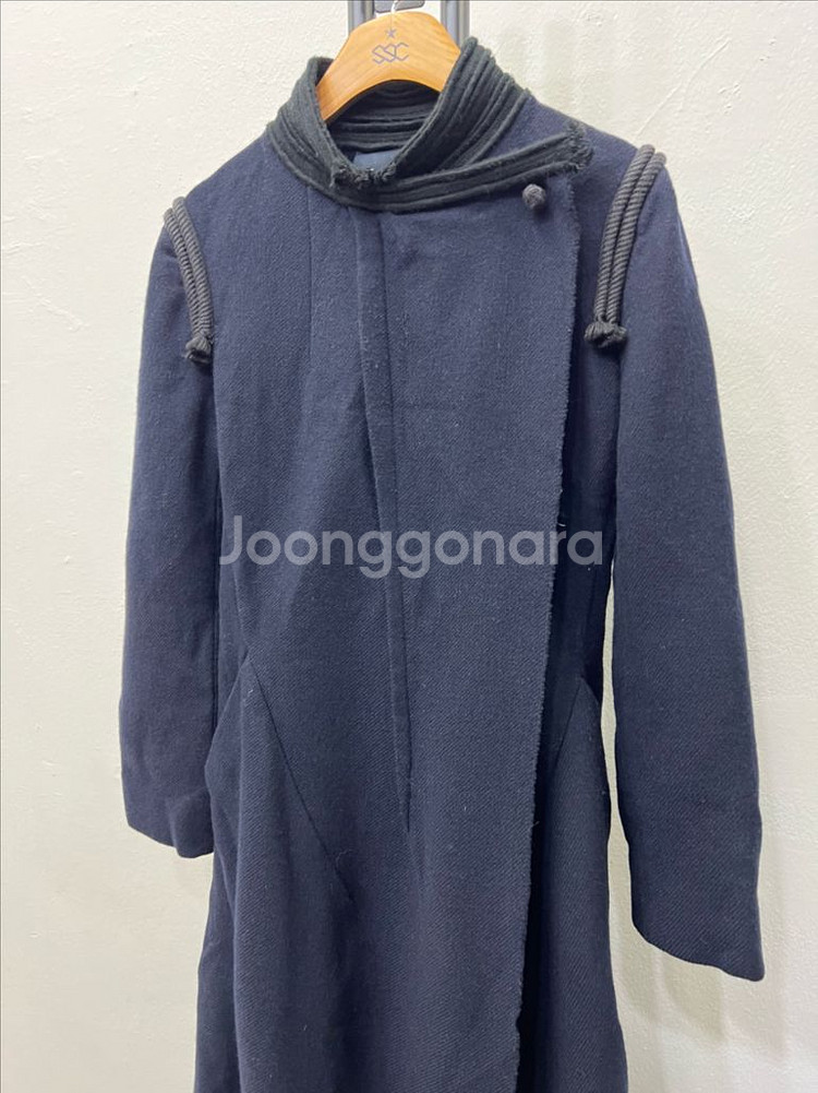 정품) LANVIN 랑방 넥 라인 로프 장식 코트 76--2