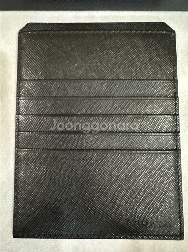 [미사용 정품] 프라다 사피아노 가죽 카드 장지갑--1