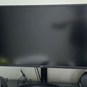 32uk 550 LG 4k 60hz 모니터 판매합니다