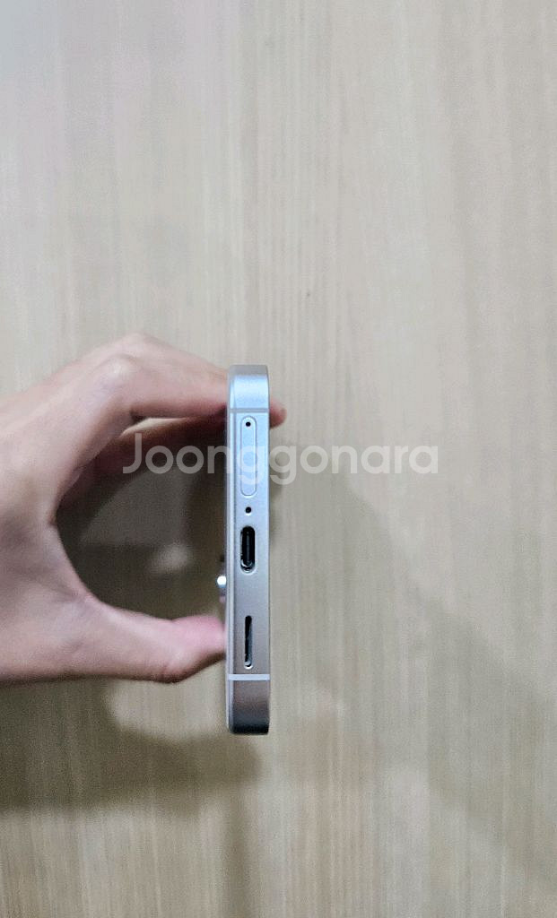 갤럭시 S24화이트 S급 256G 팝니다--5