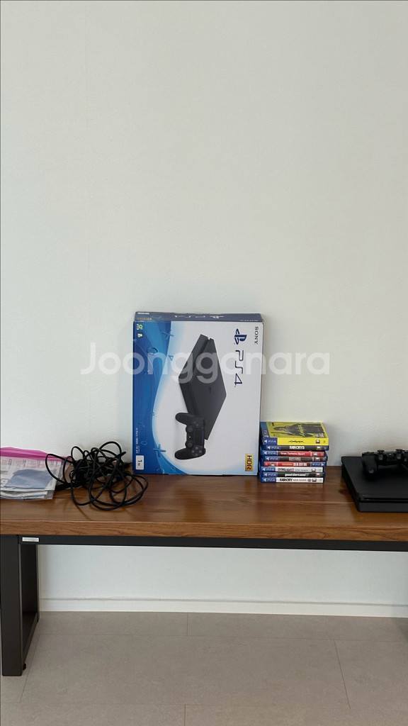 Ps4 1tb+CD(8)--1