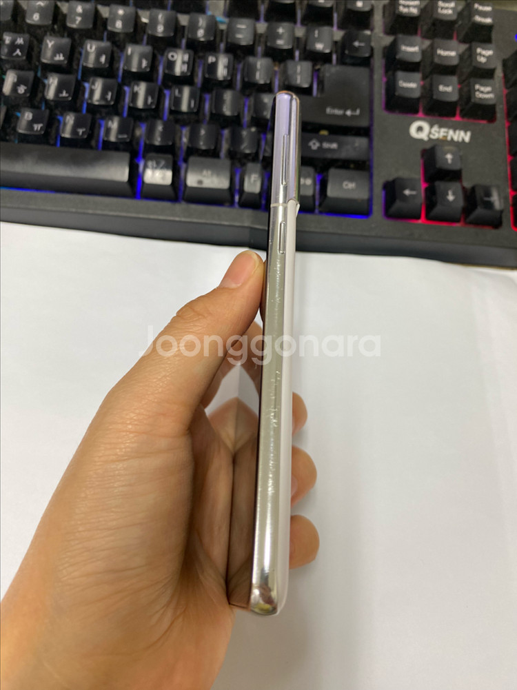 SK 갤럭시S21 화이트 액정SS급 256G 무잔상--5