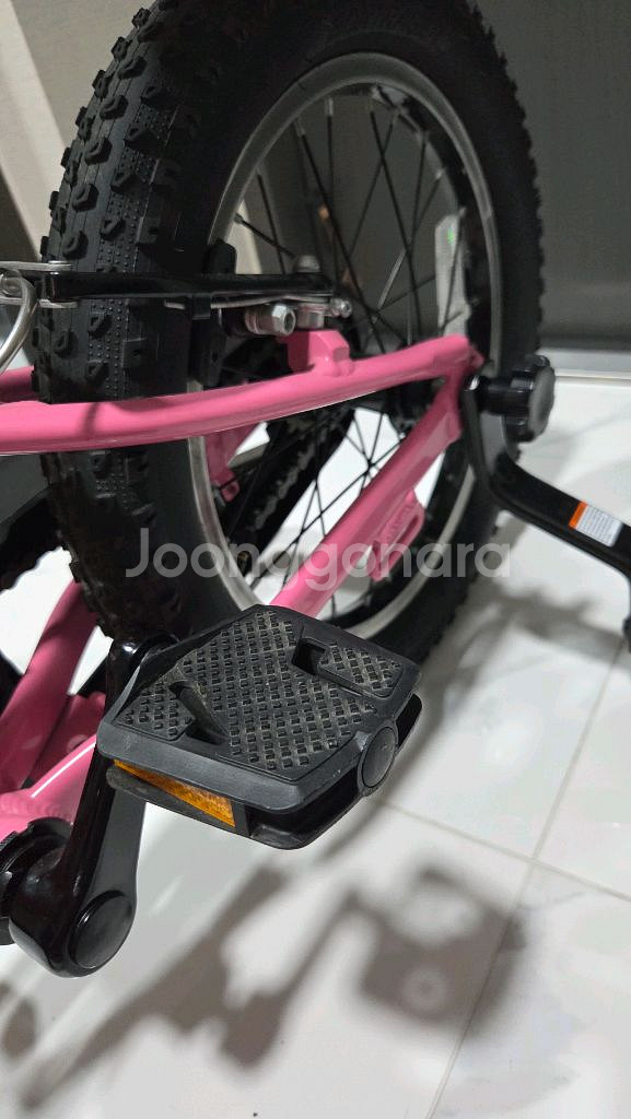 트렉 프리칼리버 16 핑크 팝니다--1