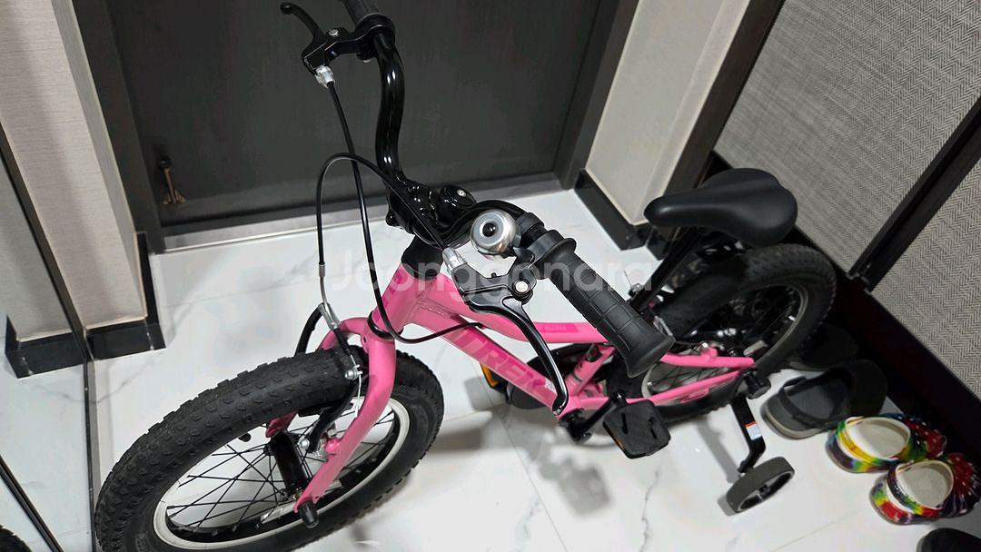 트렉 프리칼리버 16 핑크 팝니다--7