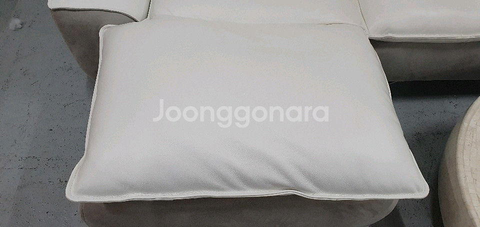 쏘홈 알도 이태리 애닐린 천연가죽 카우치 소파--5