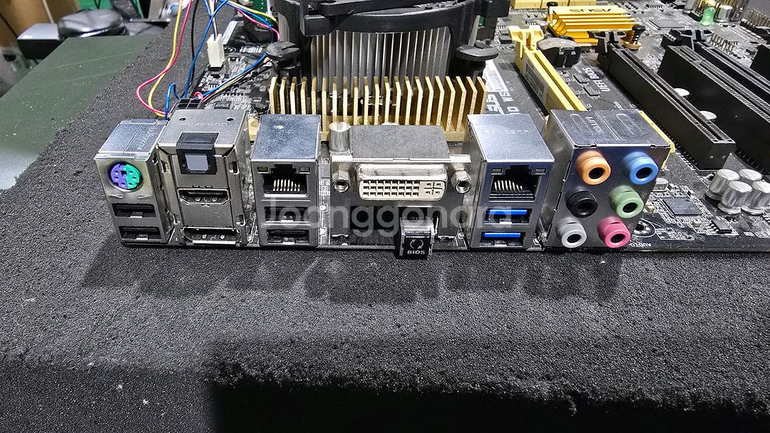 메인보드 CPU RAM 백패널--2