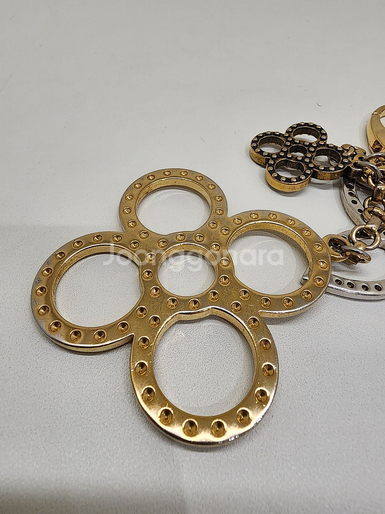 루이비통 M65090 메탈 모노그램 타파쥬 키링--3