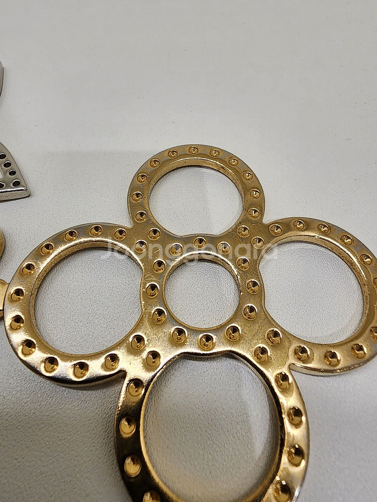 루이비통 M65090 메탈 모노그램 타파쥬 키링--5