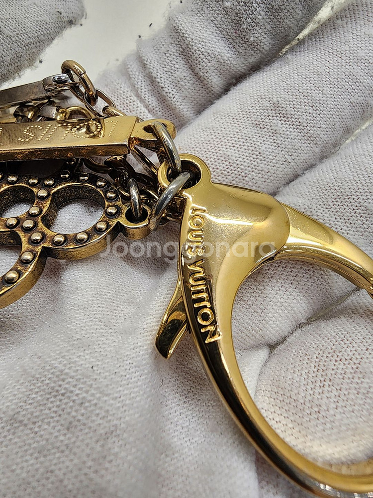 루이비통 M65090 메탈 모노그램 타파쥬 키링--6