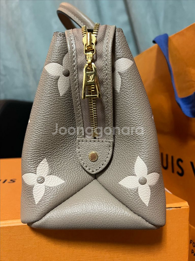 루이비통 쁘띠드 팔레 크림--3