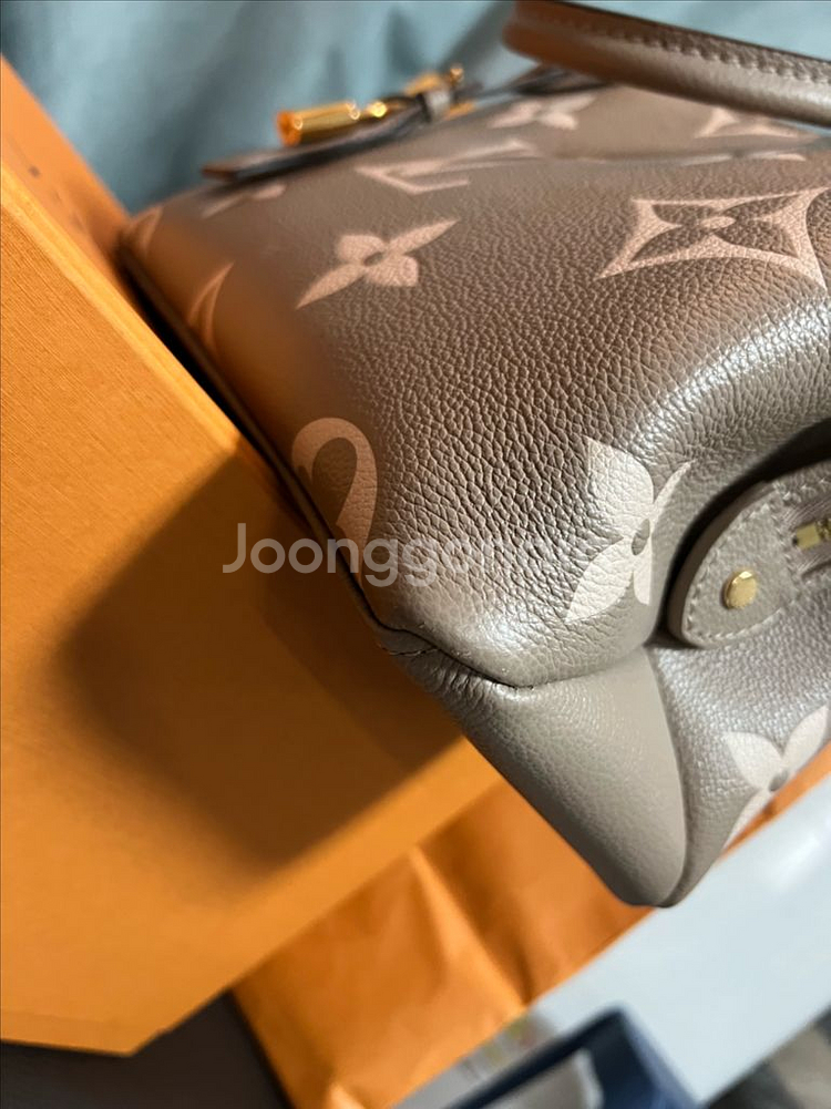 루이비통 쁘띠드 팔레 크림--7