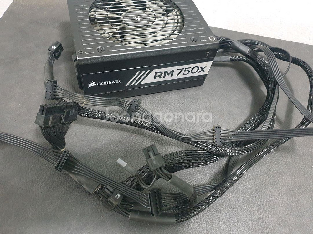 커세어 750W 파워 서플라이--2