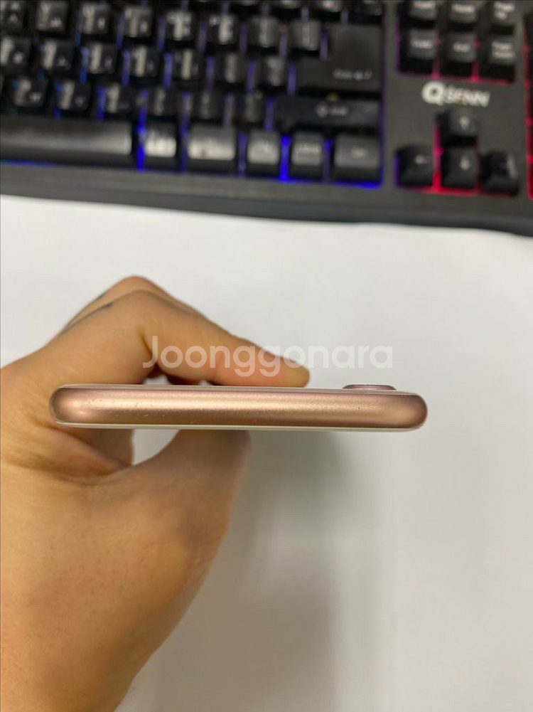 아이폰8 로즈골드 외관깔끔 64GB 무잔상--3