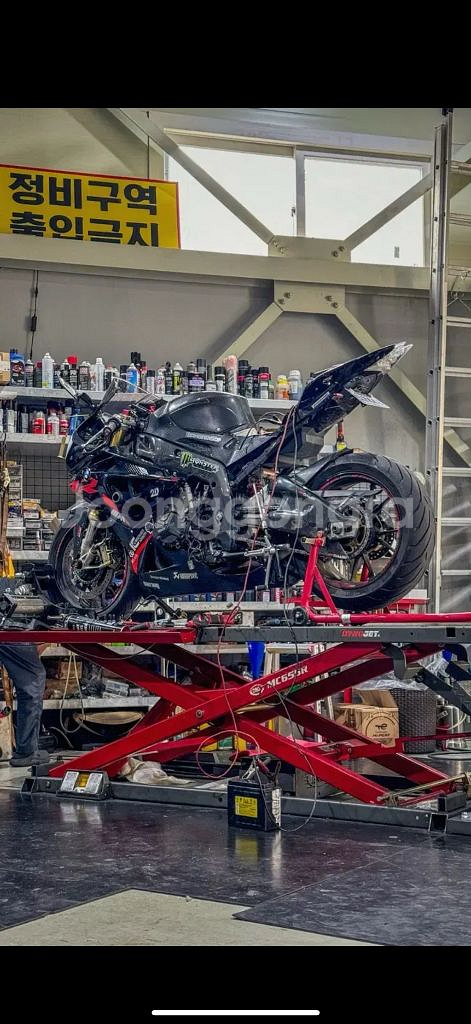 bmw s1000rr 2010(8만)--2