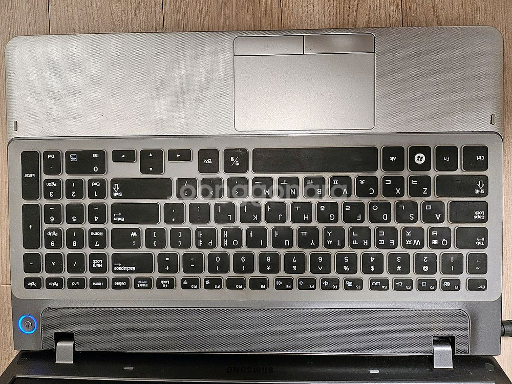 삼성노트북 270E i3 팝니다--3