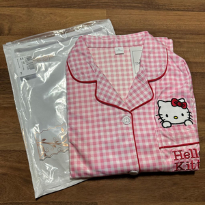 새상품 헬로키티 파자마세트(55)