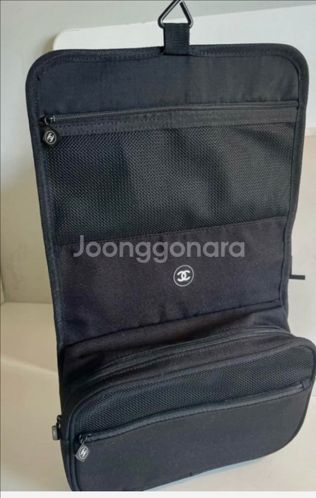 새상품 샤넬 뷰티 트래블 파우치 블랙--0