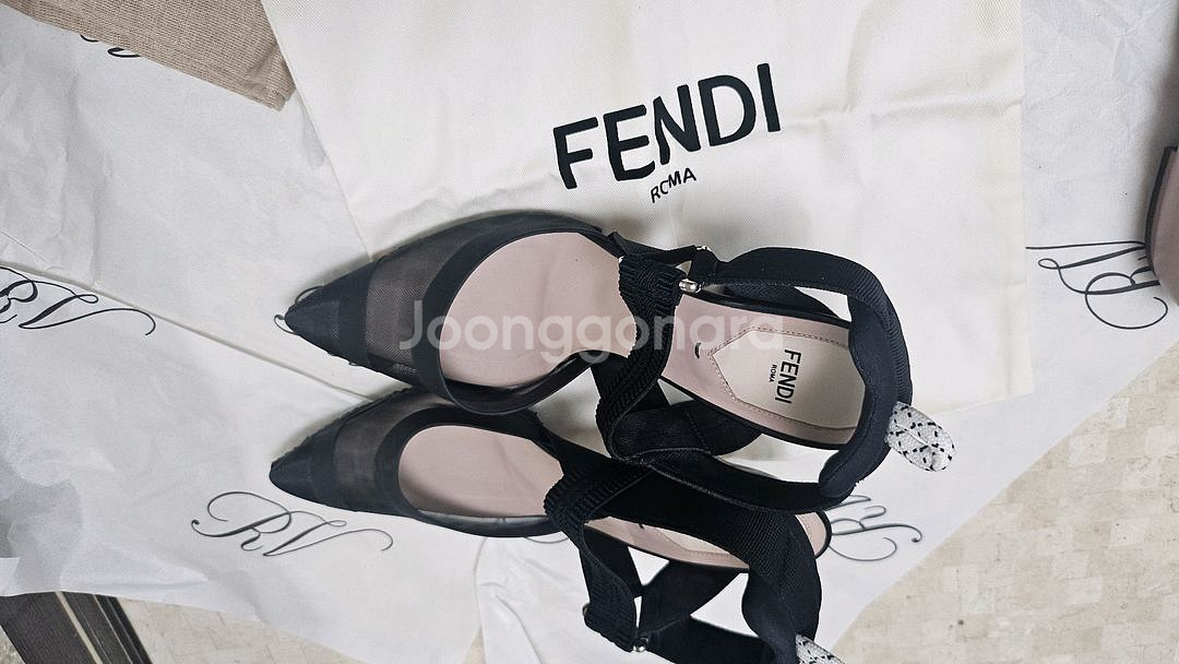 펜디 콜리브리 매쉬 힐 38--0